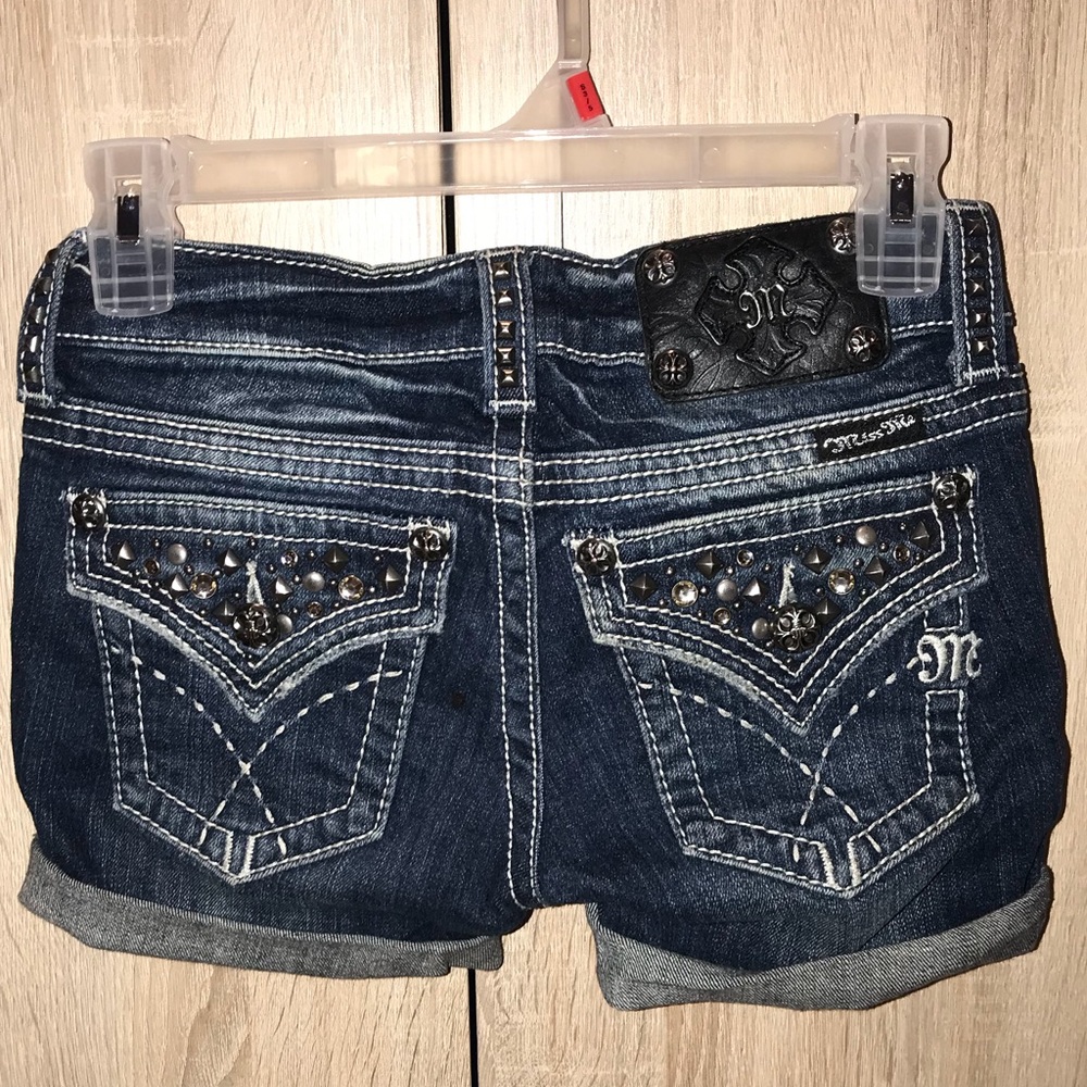 Miss Me jean shorts size 24